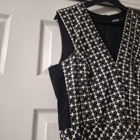 DKNY black & white Fit and Flare dress size 12 - Picture 5 of 10